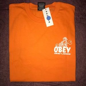 NWT Obey Graphic T Shirt💙